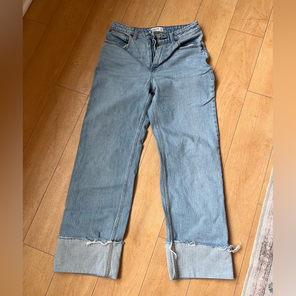 Cuffed Baggy Jeans